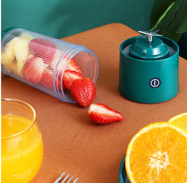Rechargeable Portable Juicer Cup – Small Fruit Juice Blender for Smoothies and Shakes