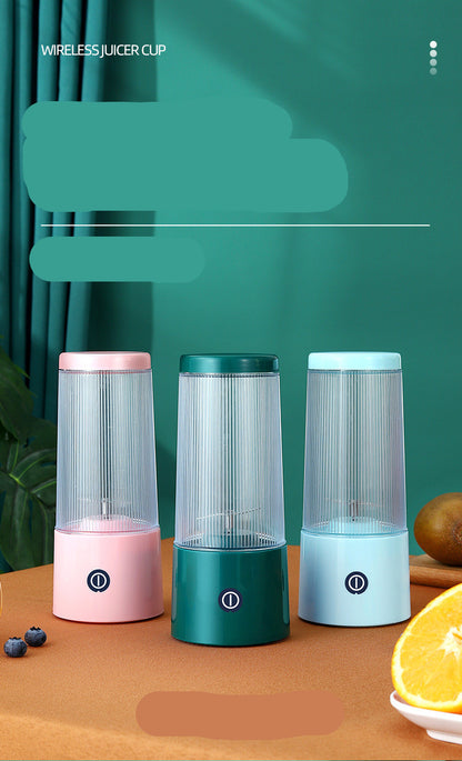Rechargeable Portable Juicer Cup – Small Fruit Juice Blender for Smoothies and Shakes